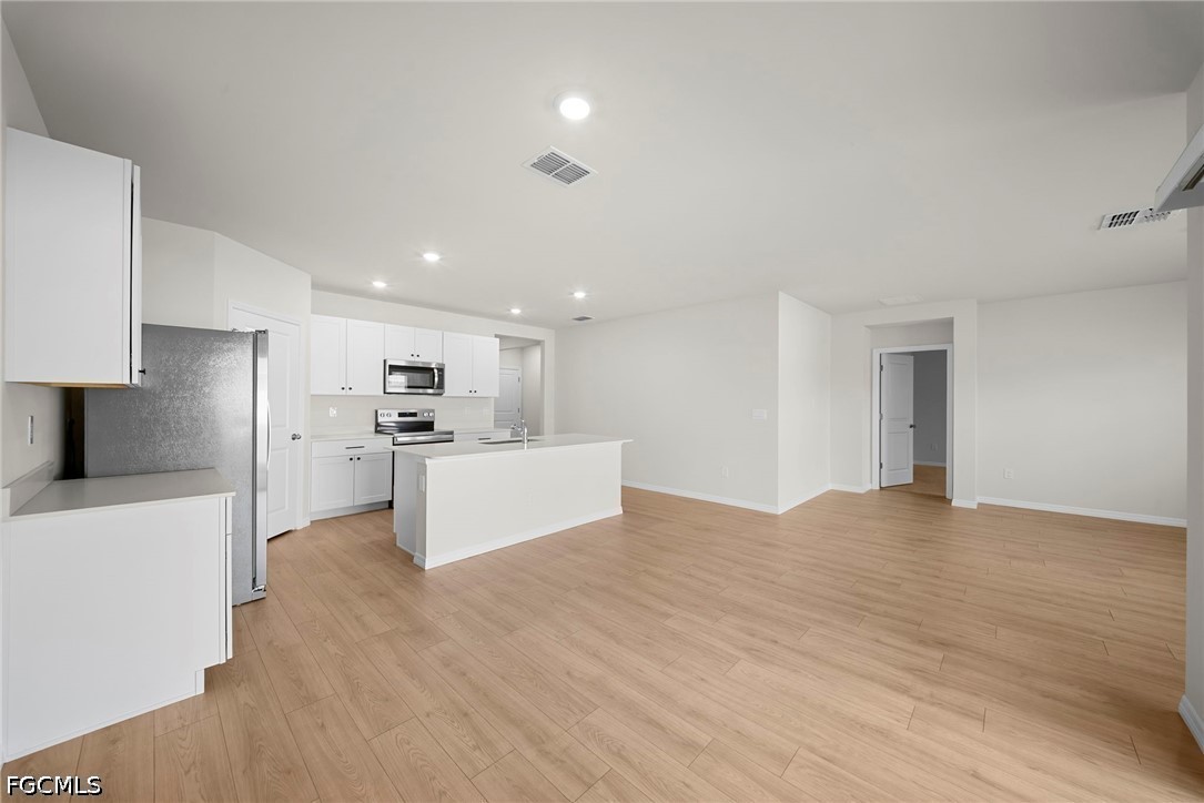 4080 peaceful river Lane