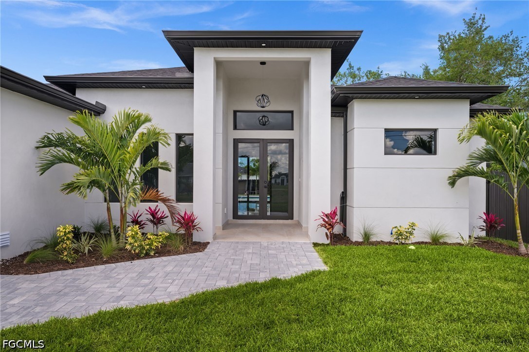 1102 SW 42 Street