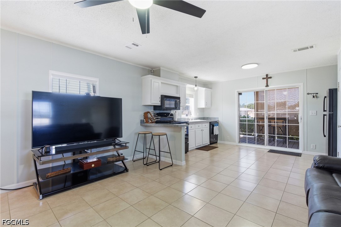 5558 Palm Beach Boulevard, Apt 105