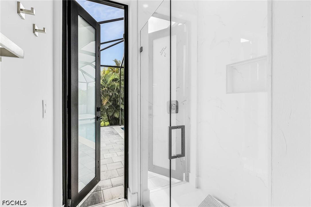 1229 NW 37th Place