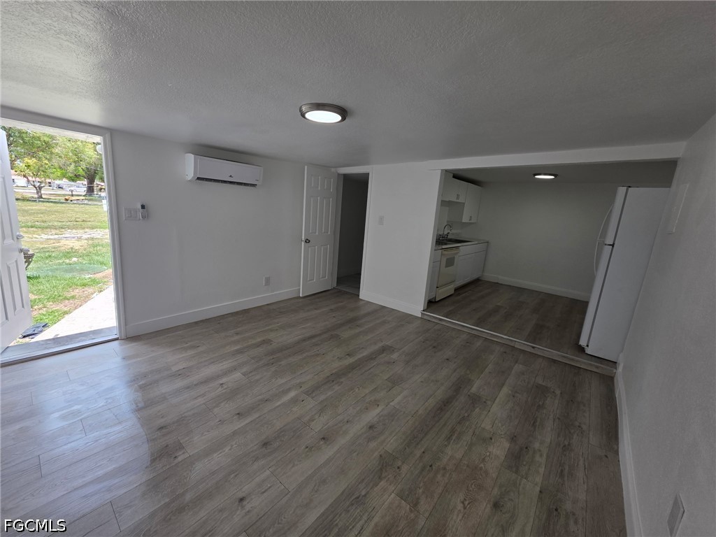 420  Fairfax Drive, Apt 5