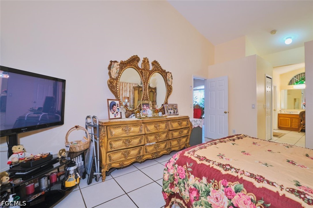 2817 SW 43rd Street