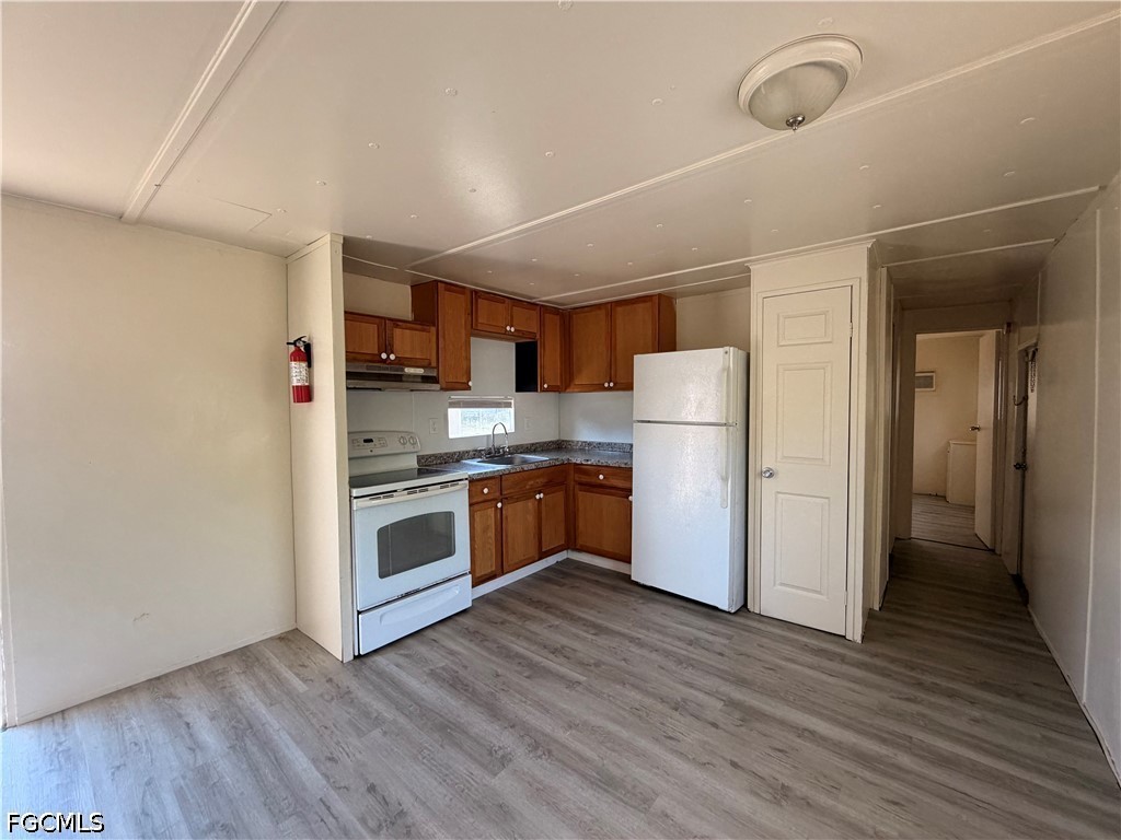 7869 Suncoast Drive