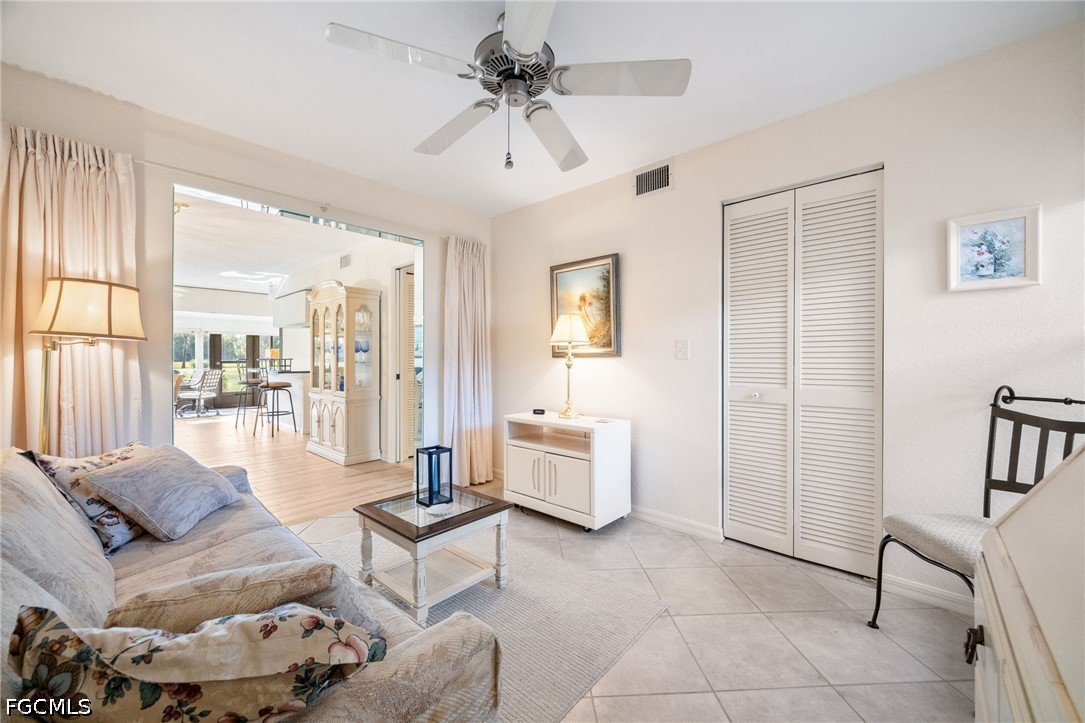 5905 Trailwinds Drive, Apt 812