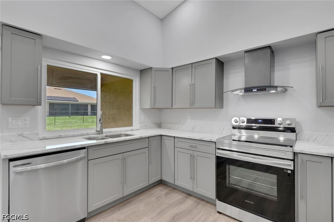 22/ 24 NW 15th Place