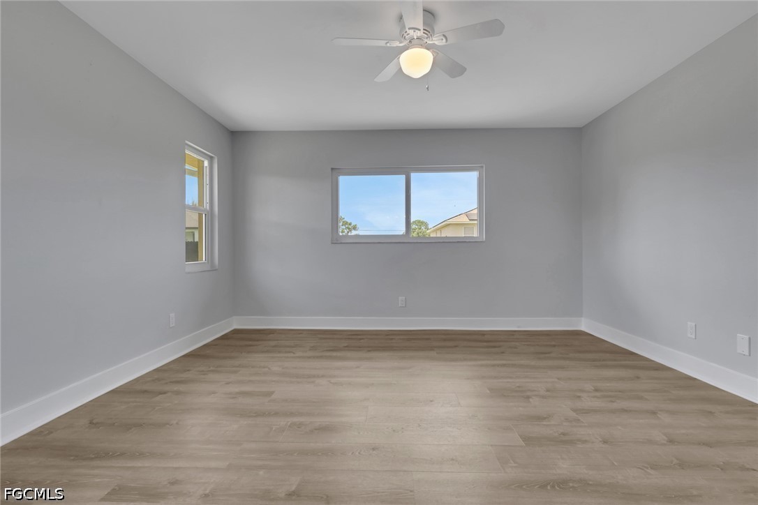 22/ 24 NW 15th Place
