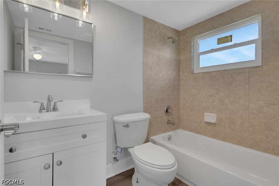 22/ 24 NW 15th Place