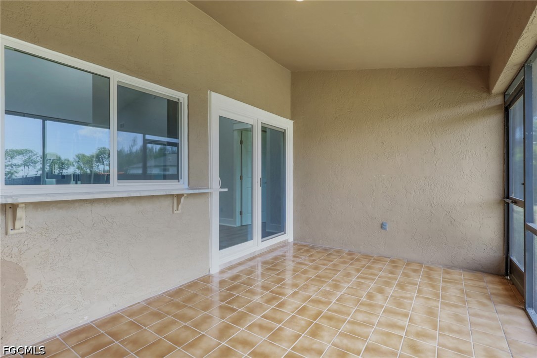 22/ 24 NW 15th Place