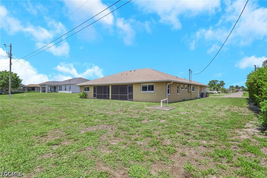 22/ 24 NW 15th Place