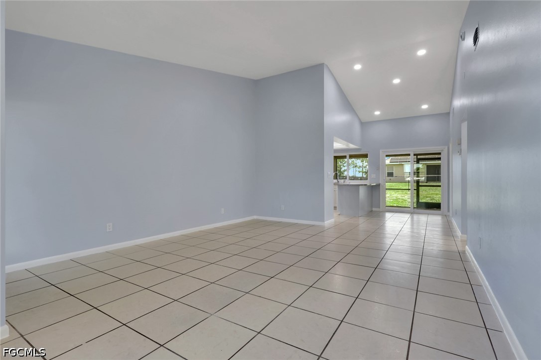 22/ 24 NW 15th Place