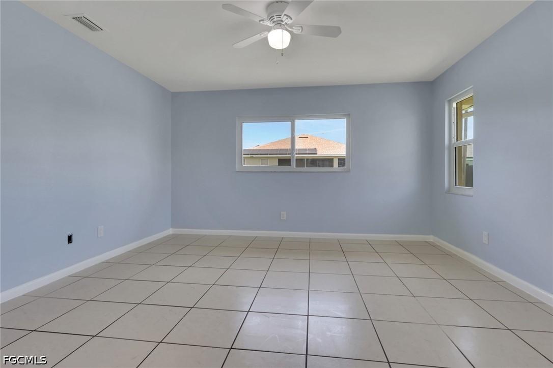 22/ 24 NW 15th Place