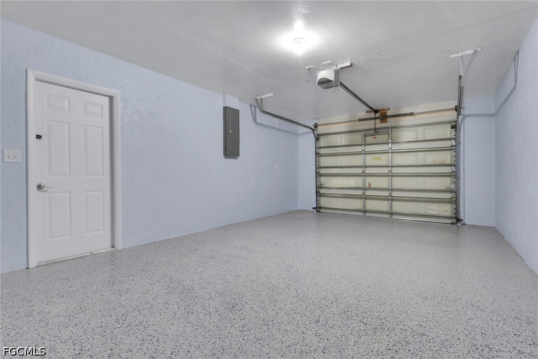 22/ 24 NW 15th Place