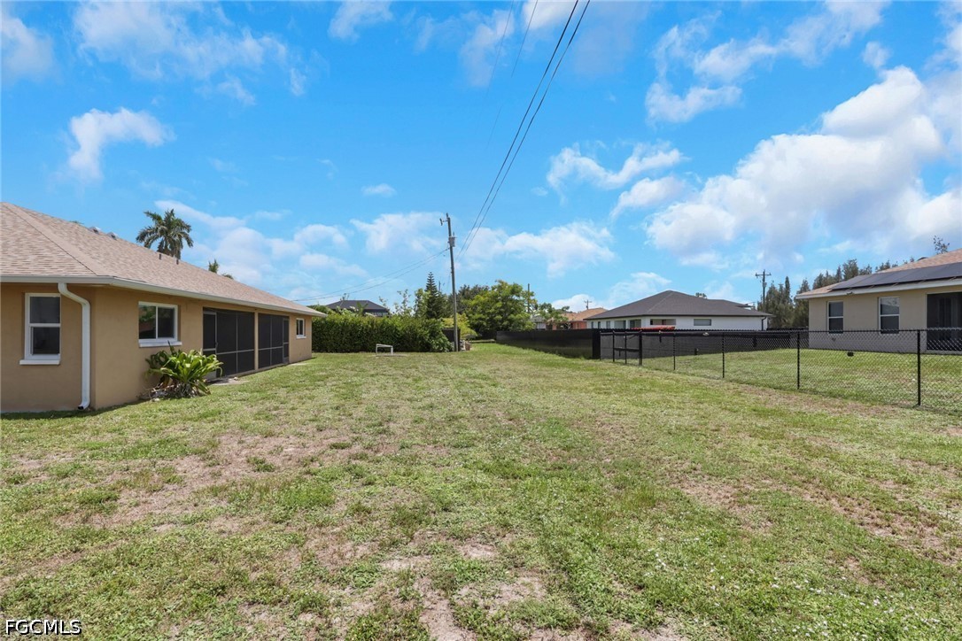 22/ 24 NW 15th Place