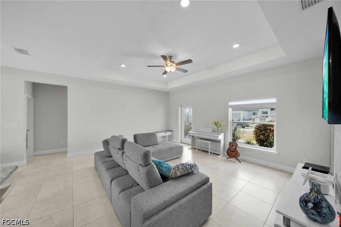 405 NW 10th Street