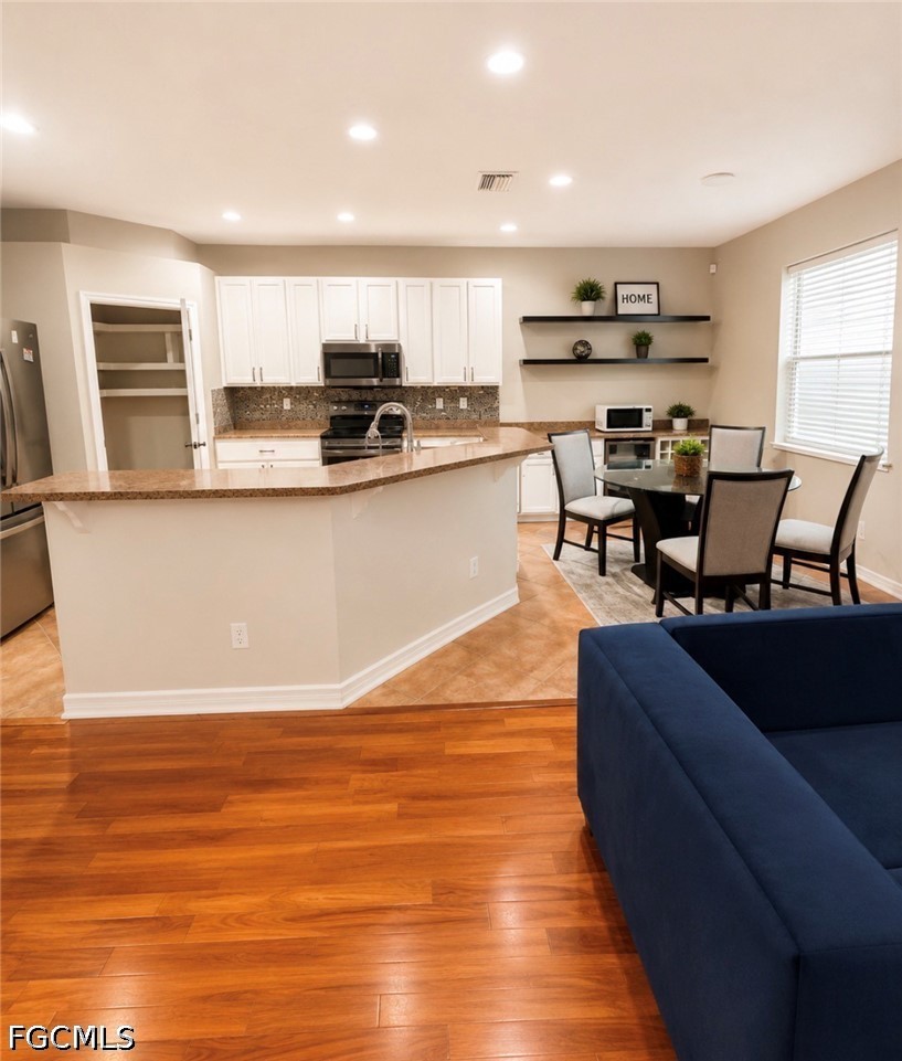 321 Shadow Lakes Drive