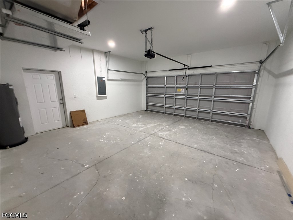 1103 W 10th Street