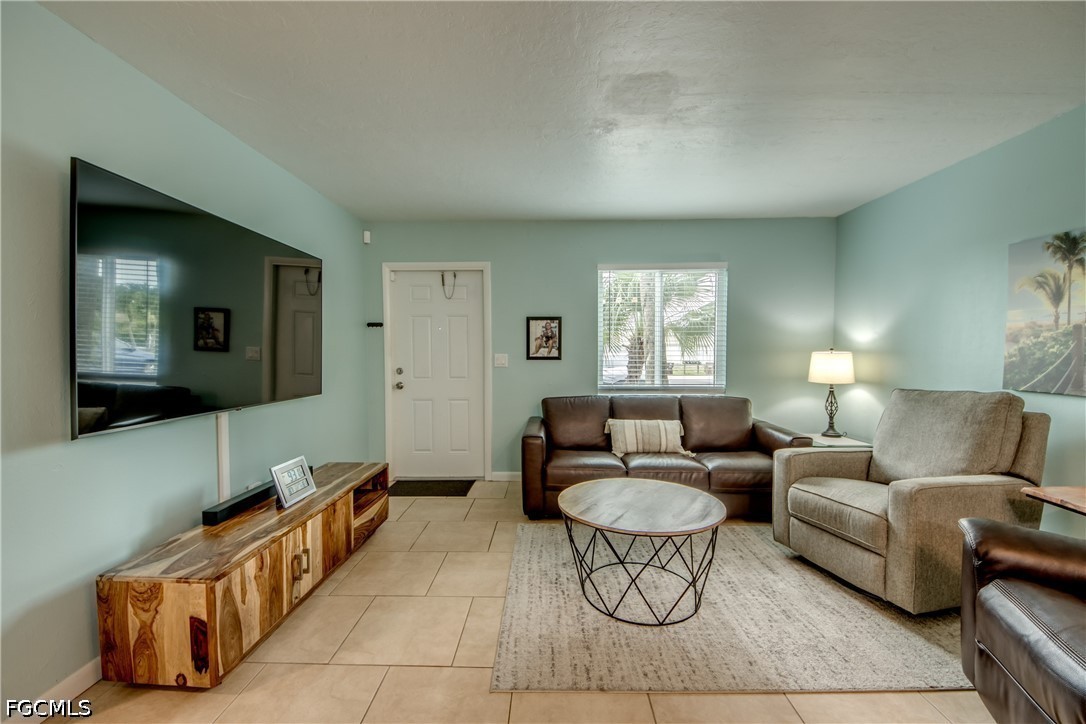 4904 Vincennes Court, Apt 108