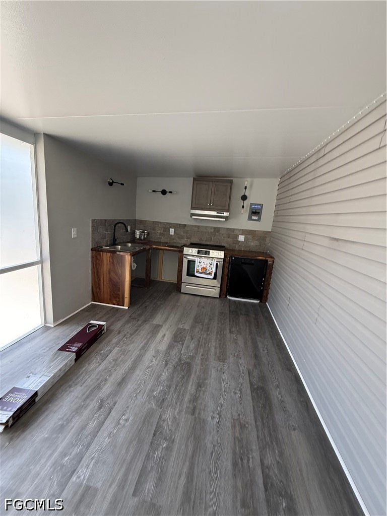 8165 Heck Drive