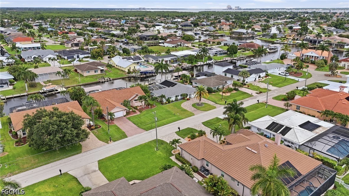 2045 SE 28th Street