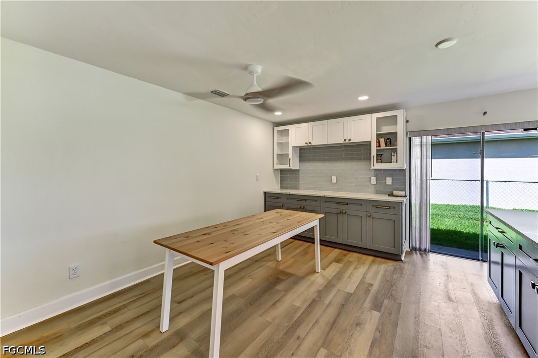 905 SW 52nd Street