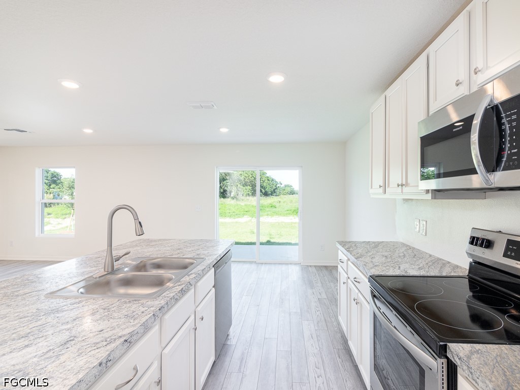 1406 NE 12th Place