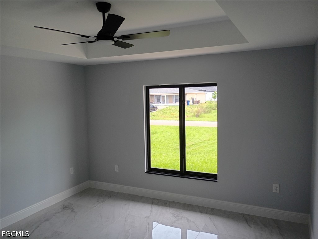 4560/4562  Golfview Boulevard