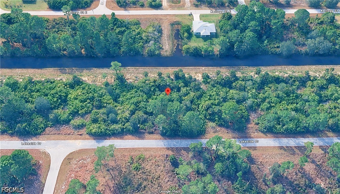 1018 Lakeside Drive