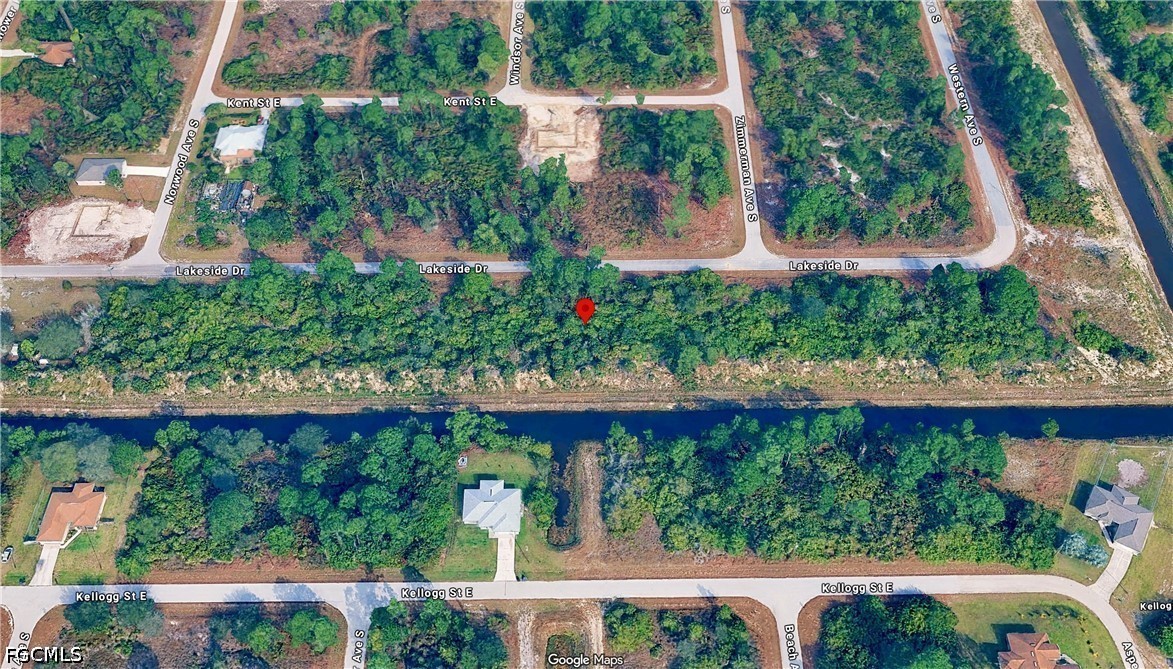 1018 Lakeside Drive