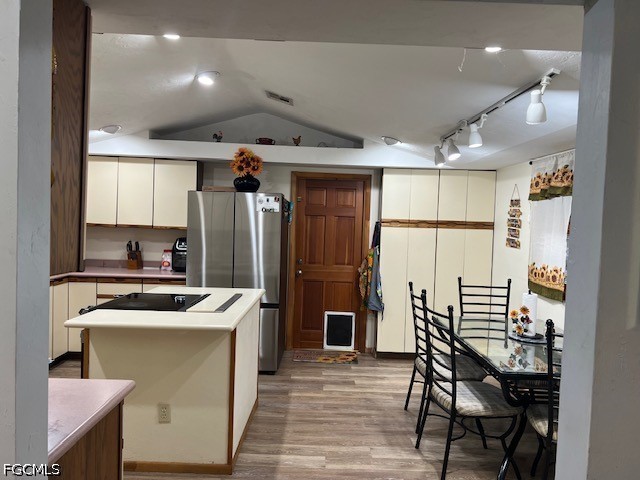 4002 Teak Court