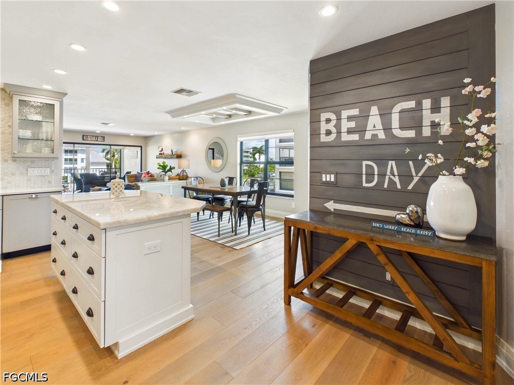 1051 Swallow Avenue, Apartment 208