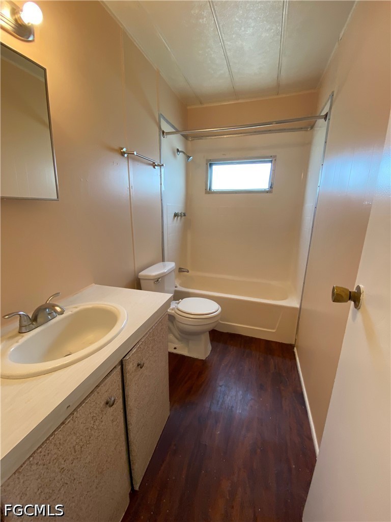 2211 Cantor Lane