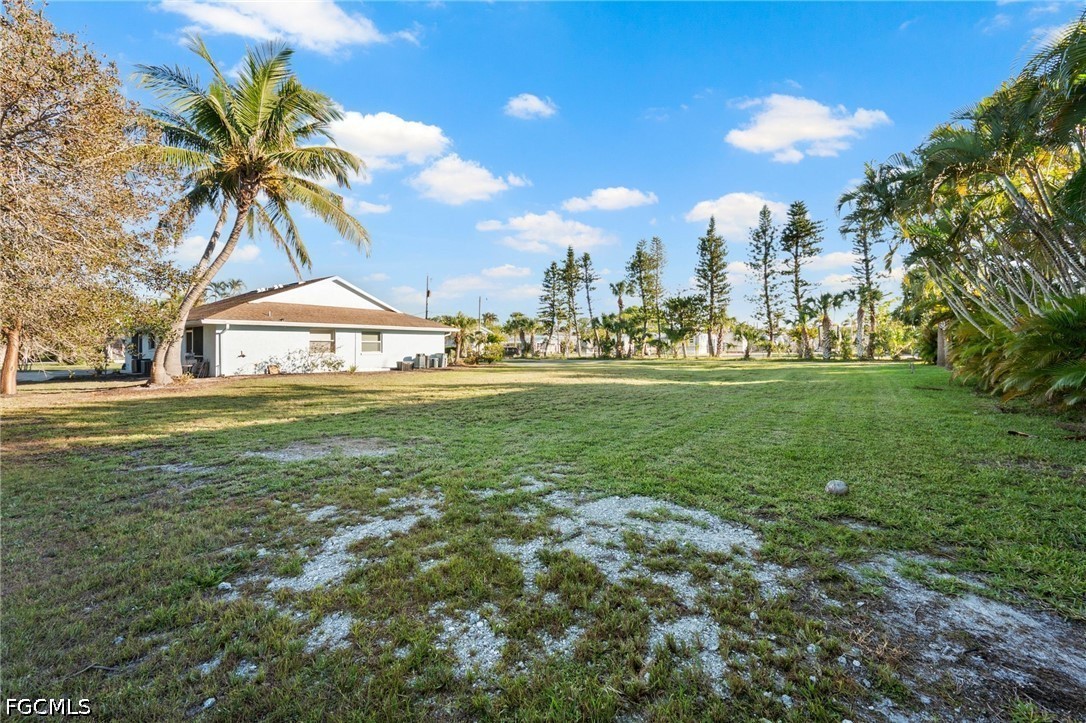3665 RIVIERA Circle