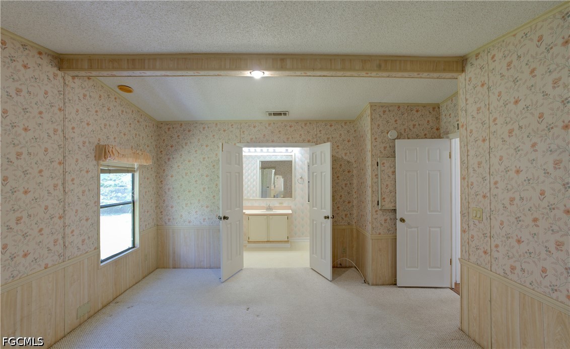 26260  Squire Lane