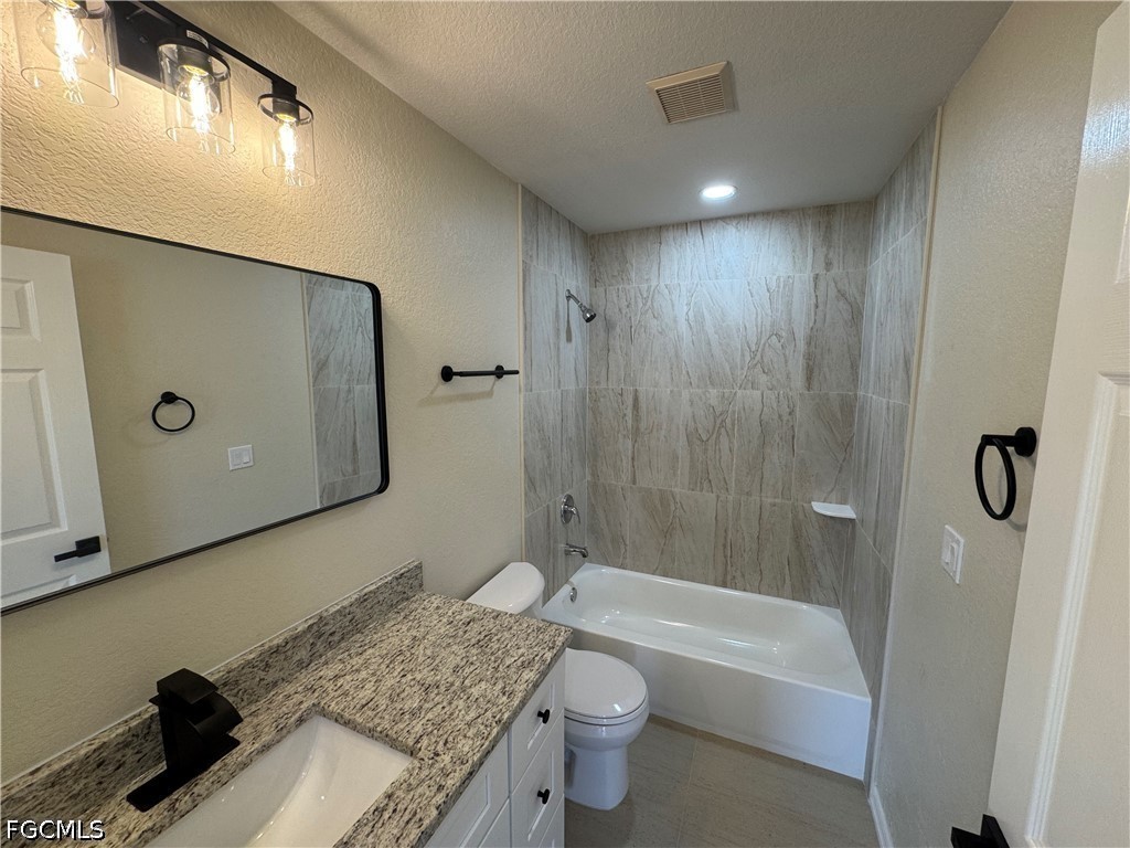 4426 SW Santa Barbara Place