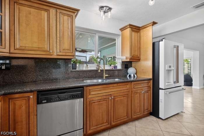571 SE 14th