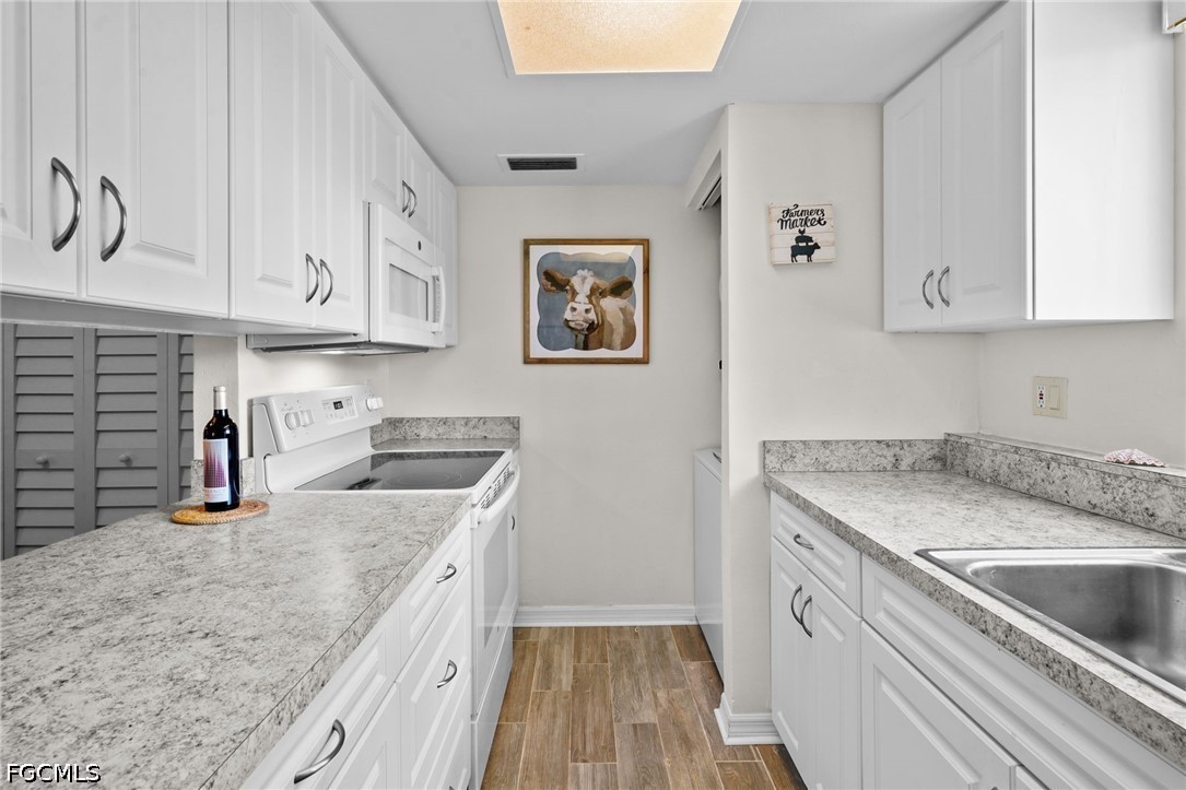 5848  Queen Elizabeth Way, Apt 1
