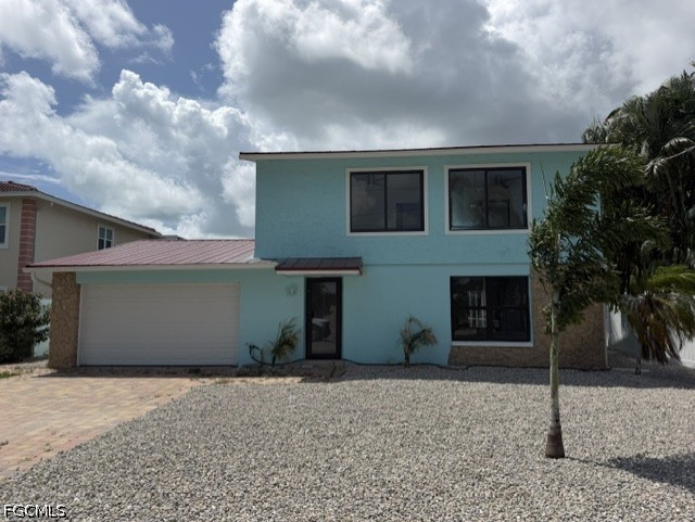 215  Albatross Street