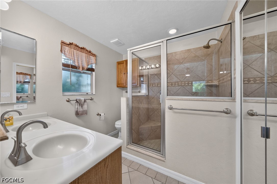 920 SW 28th Terrace