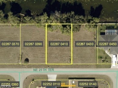 2201 NE 25th Terrace