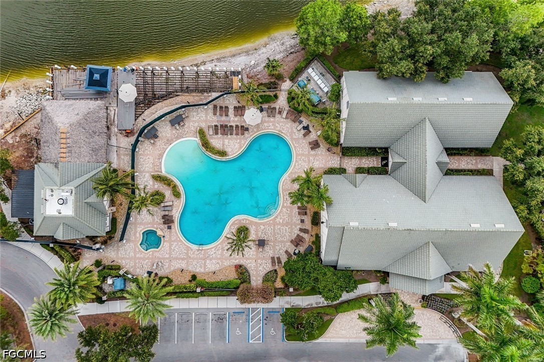12643  Kinross Lane