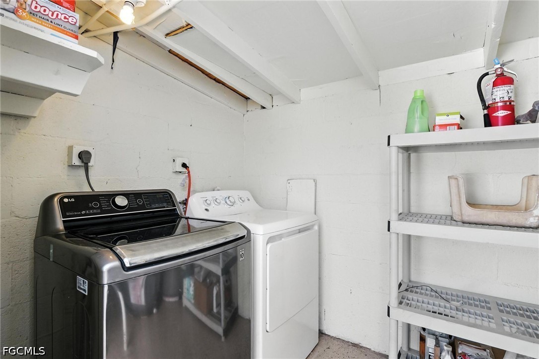 3489  Quails Walk
