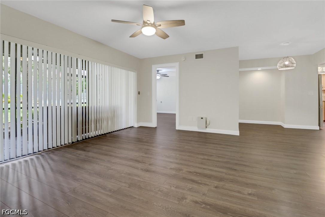 7115  Lakeridge Court, Apt 110