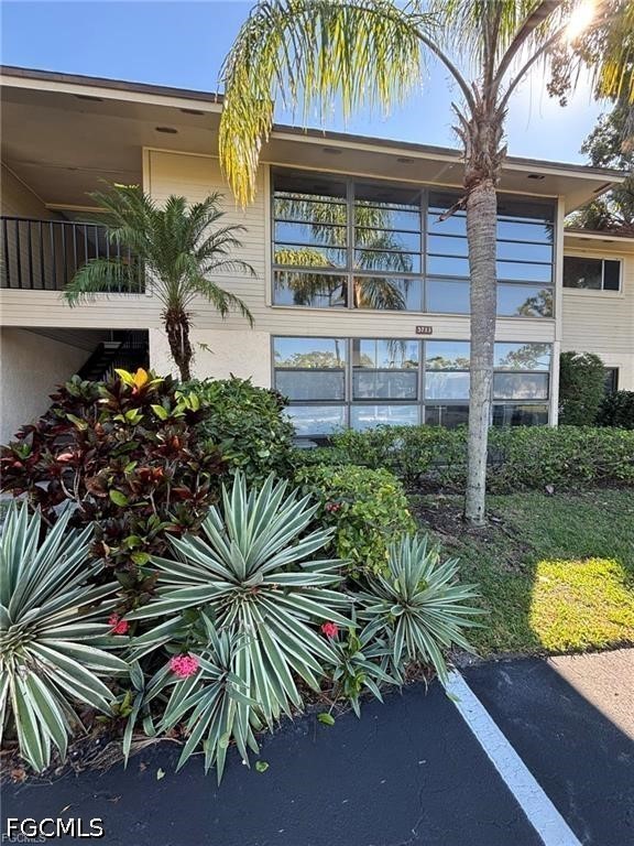 5713  Foxlake Drive, Apt 4