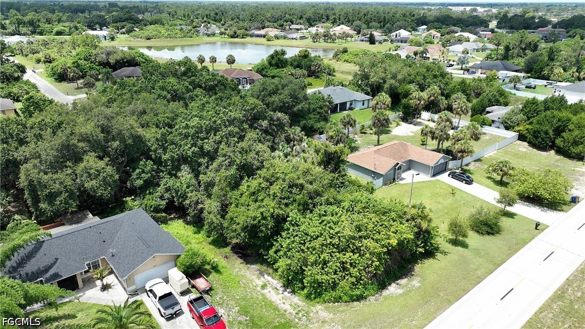 856  Sentinela Boulevard