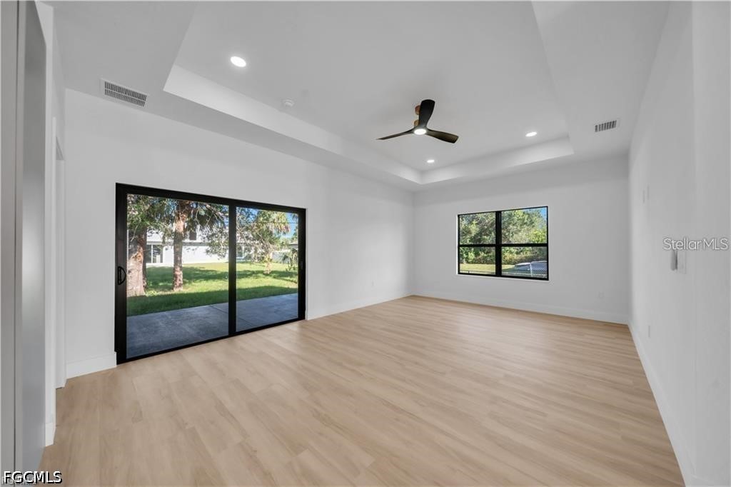 3126  BELLEVILLE Terrace