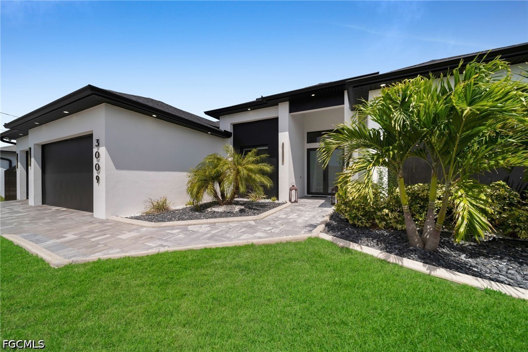 3009 SW 16th Place