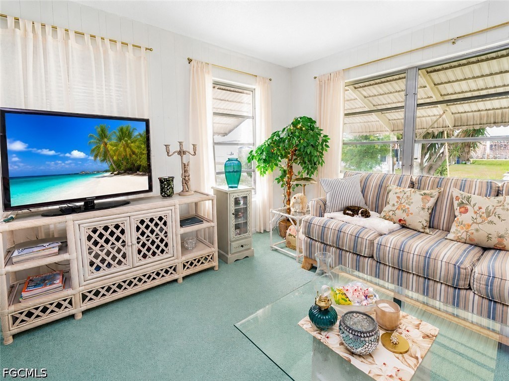 2214  Gladiola Drive