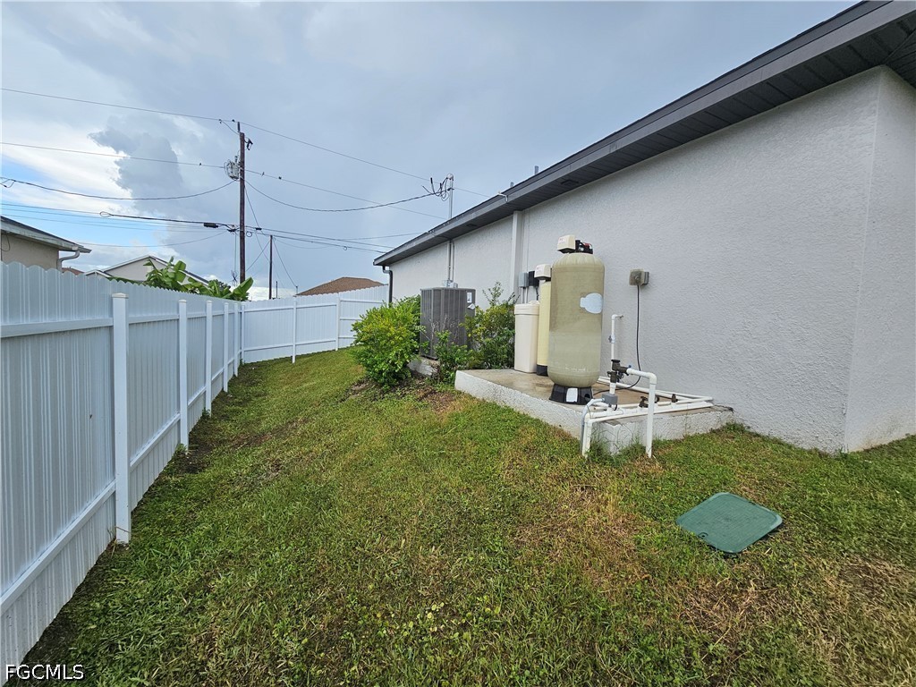 2523 NE 6th Place