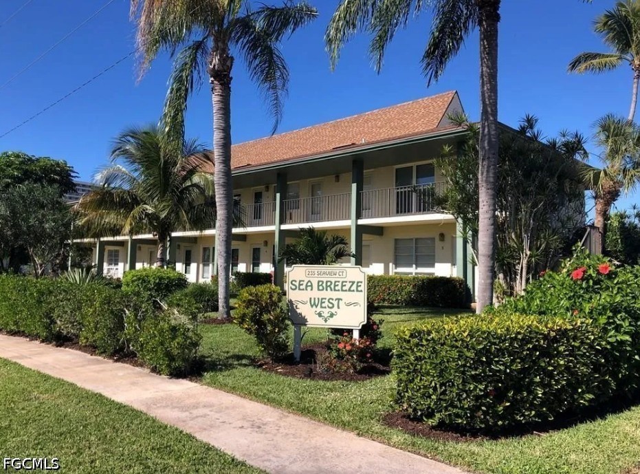 235  Seaview Court, Apt C8