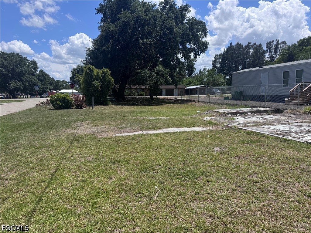 1127  Della Tobias Avenue